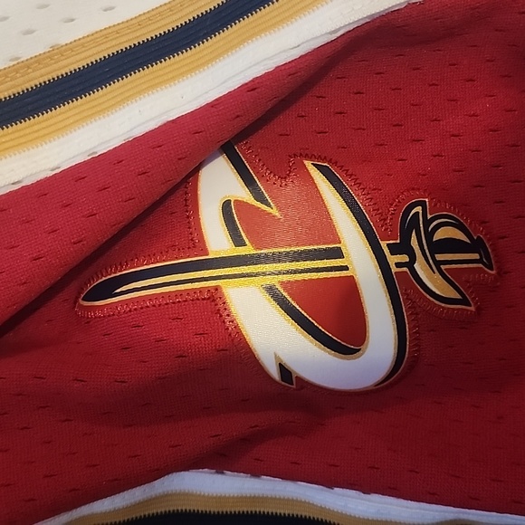 Mitchell and Ness - XL - 2003 - 04 - Hardwood Classics - Cleveland Cavalies - Picture 3 of 5